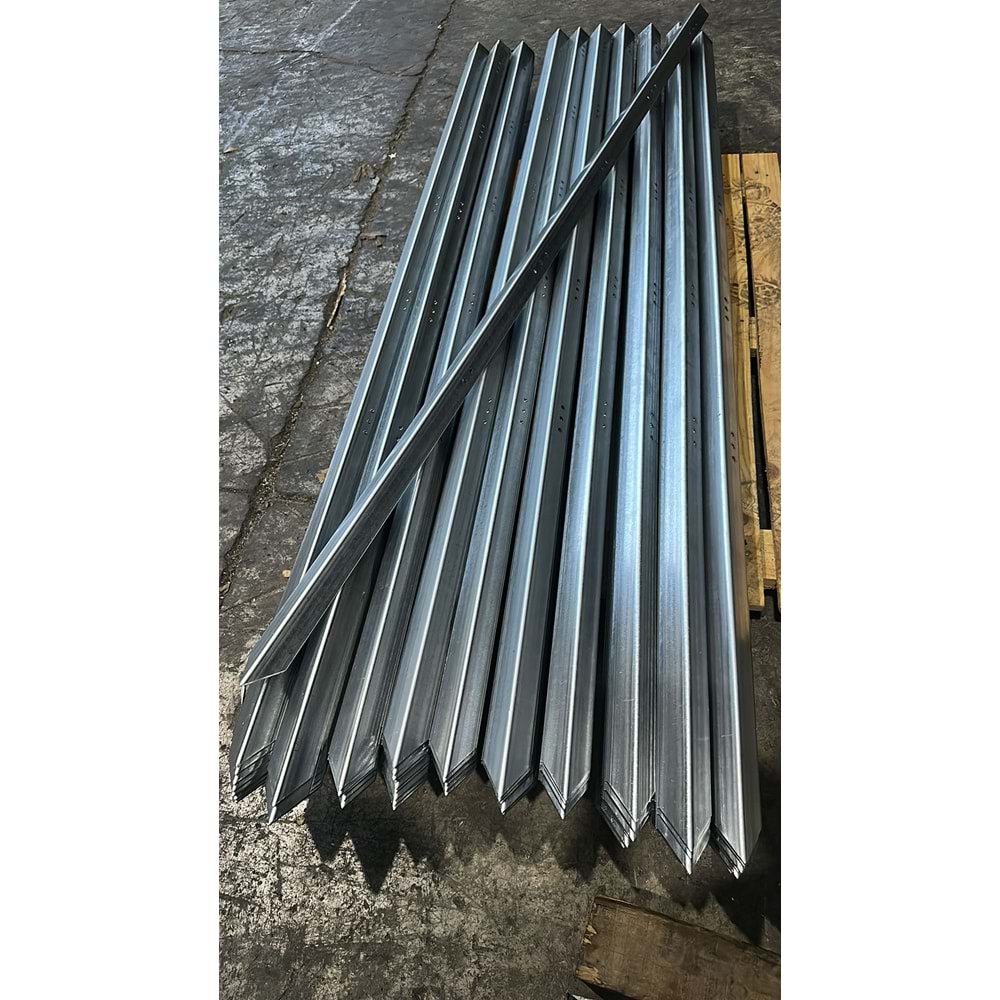KÖSEBENT DIREK 40*40*3 mm 150 cm GALVENIZ